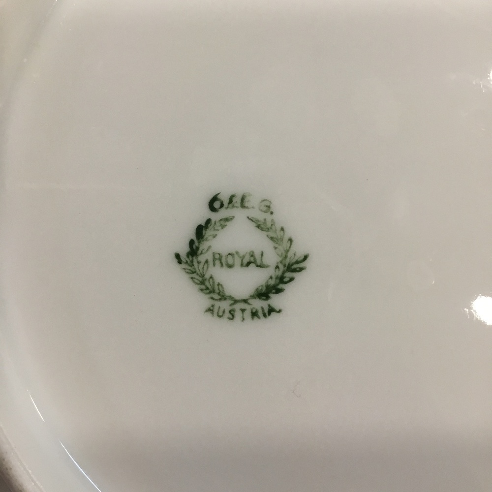 Painted dishes - Picture 4 of 4